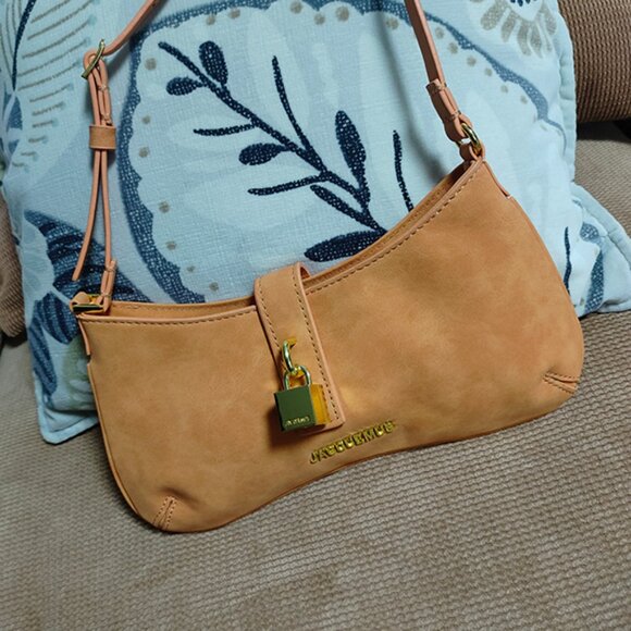 Jacquemus Handbag - Picture 1 of 8